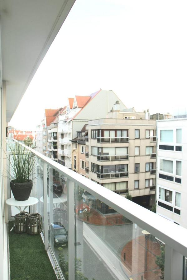 Residence La Zoute Кноке-Хайст Екстериор снимка